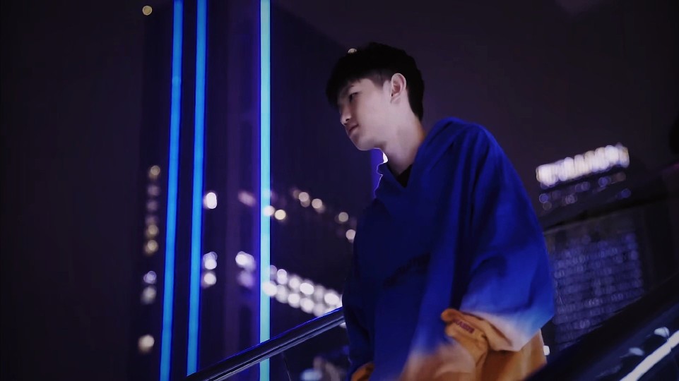 RNG教练：我今天暴怒，对选手发了很大的火