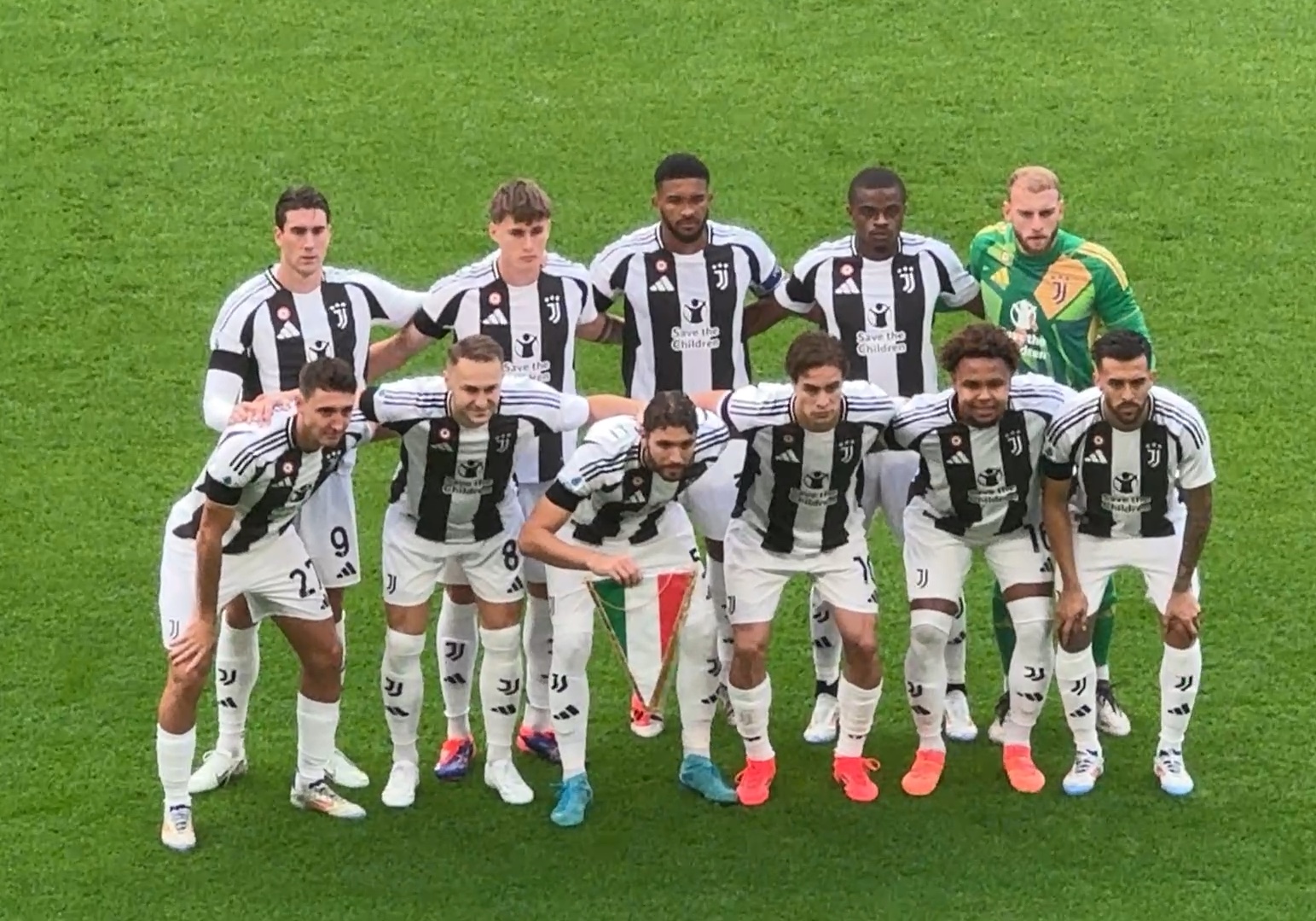 2023LPL春季赛上海LPL主场、苏州LNG主场将开放线下观众，敬请期待，详情关注官方后续售票公告