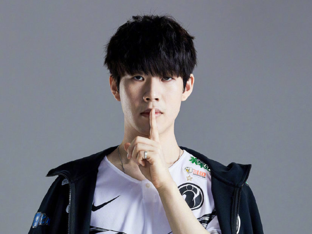 Bilibili Gaming vs WBG数据前瞻：WBG如何顶住BLG前期是最大的难题